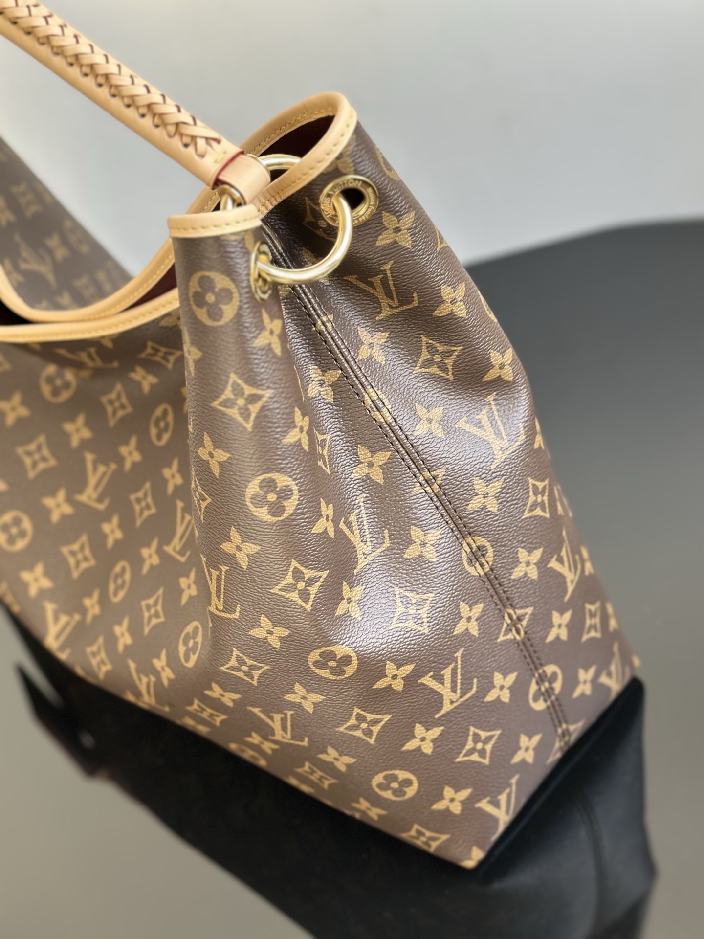 LOUIS VUITTON The Again Bag  M25877 Sac Again