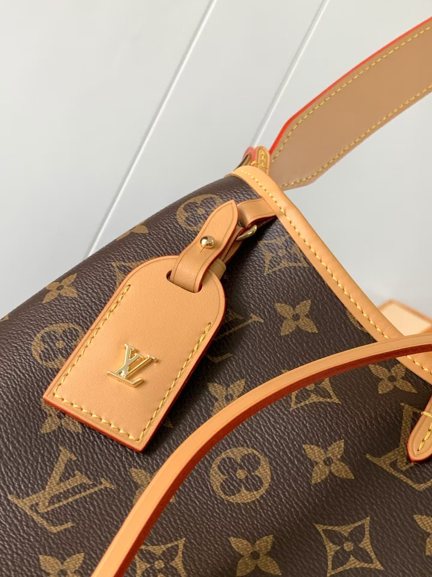 LOUIS VUITTON CARRYALL Handbag MONOGRAM, High Version LOUIS VUITTON CARRYALL Handbag MONOGRAM, High Version