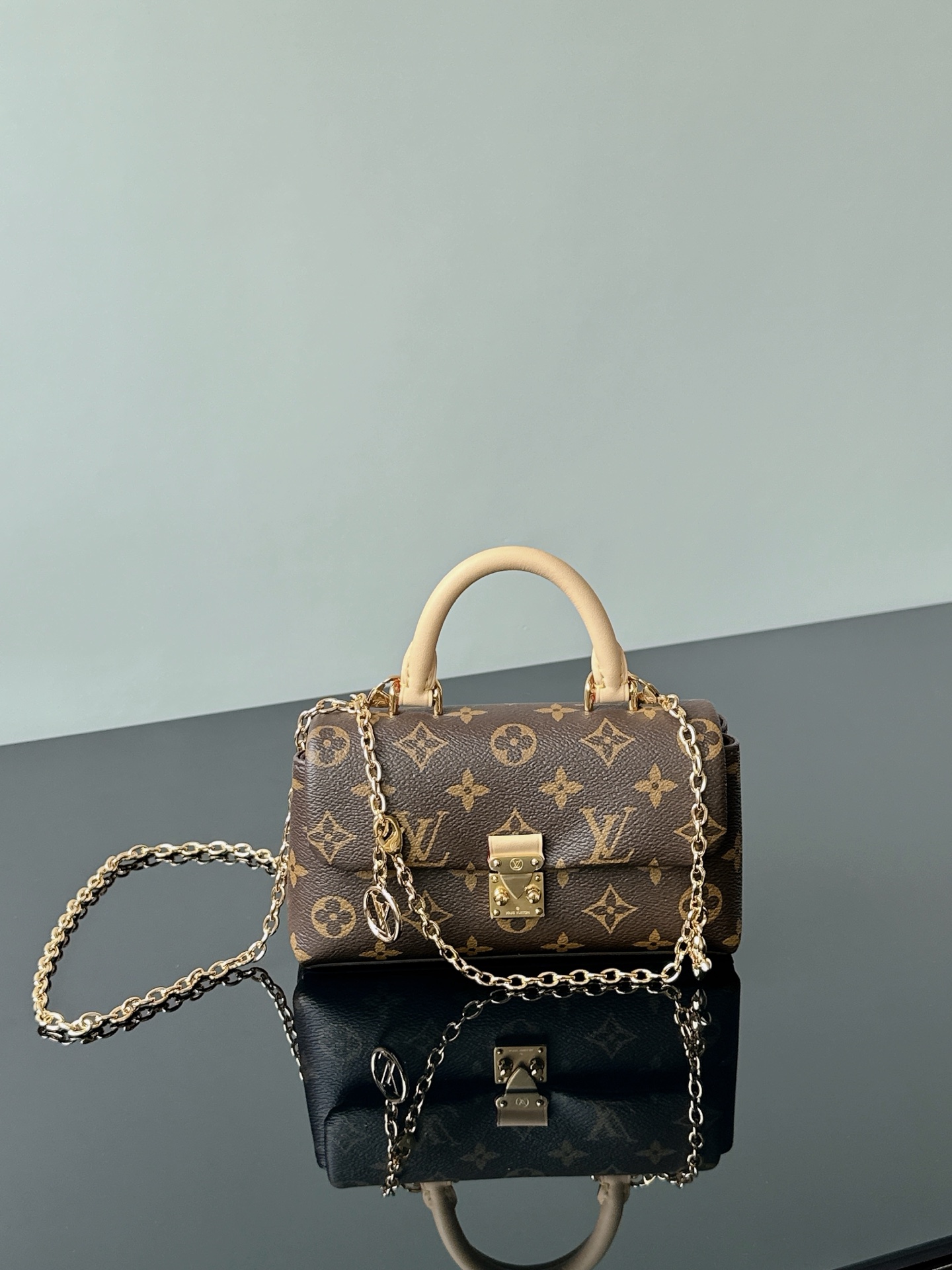 LOUIS VUITTON 2026 NEW Monogram Nano Madeleine Handbag