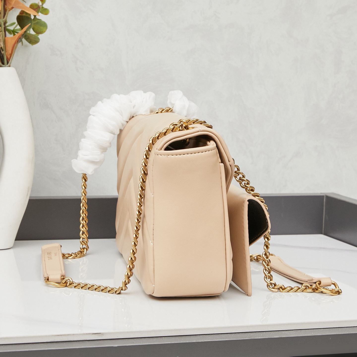SAINT LAURENT  LouLou Leather Handbag 6146