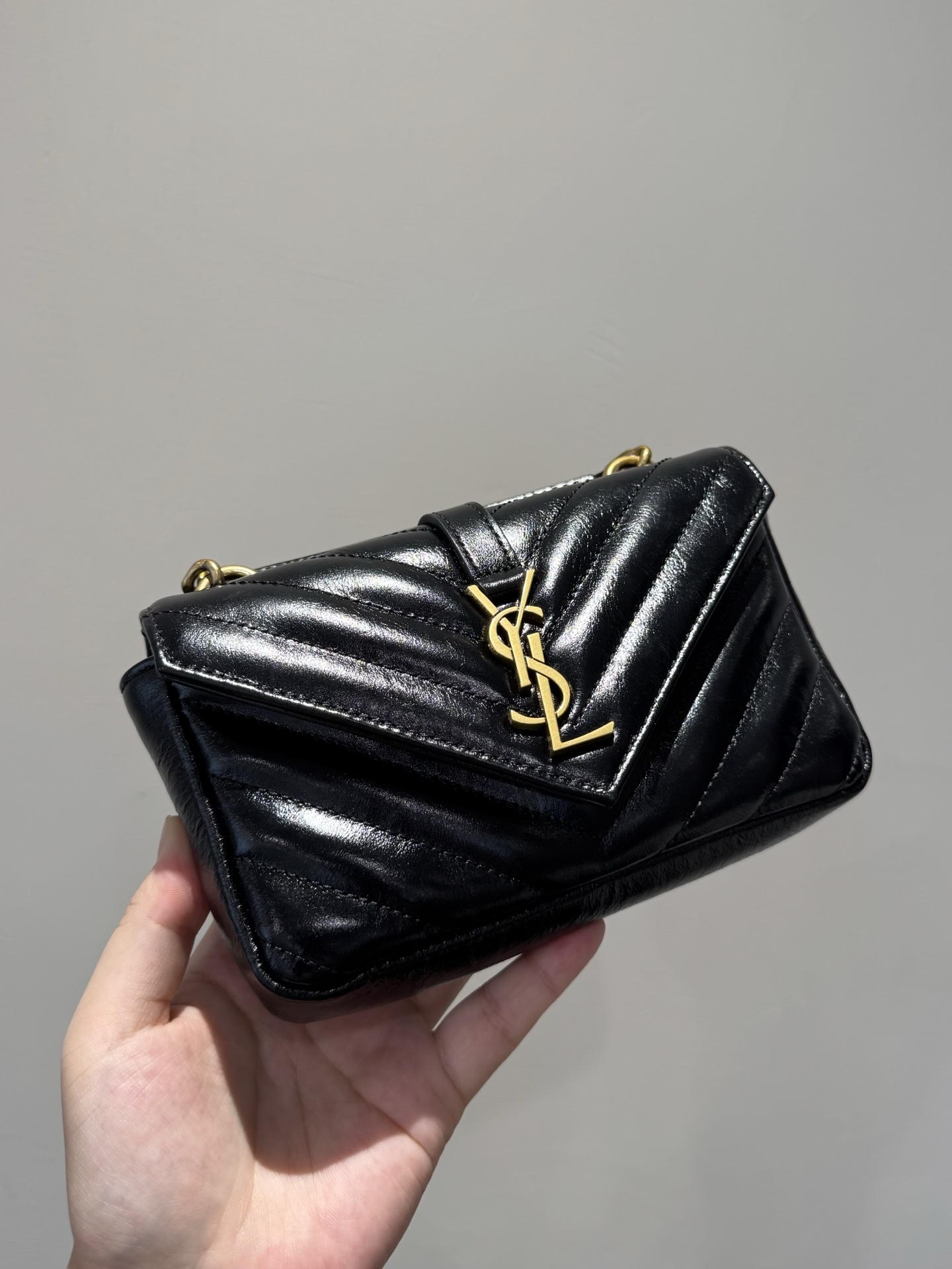 SAINT LAURENT Sheepskin Matelasse Chevron Monogram College Chain Wallet Deep Marine