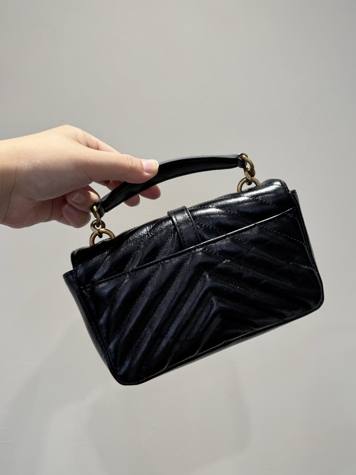 SAINT LAURENT Sheepskin Matelasse Chevron Monogram College Chain Wallet Deep Marine