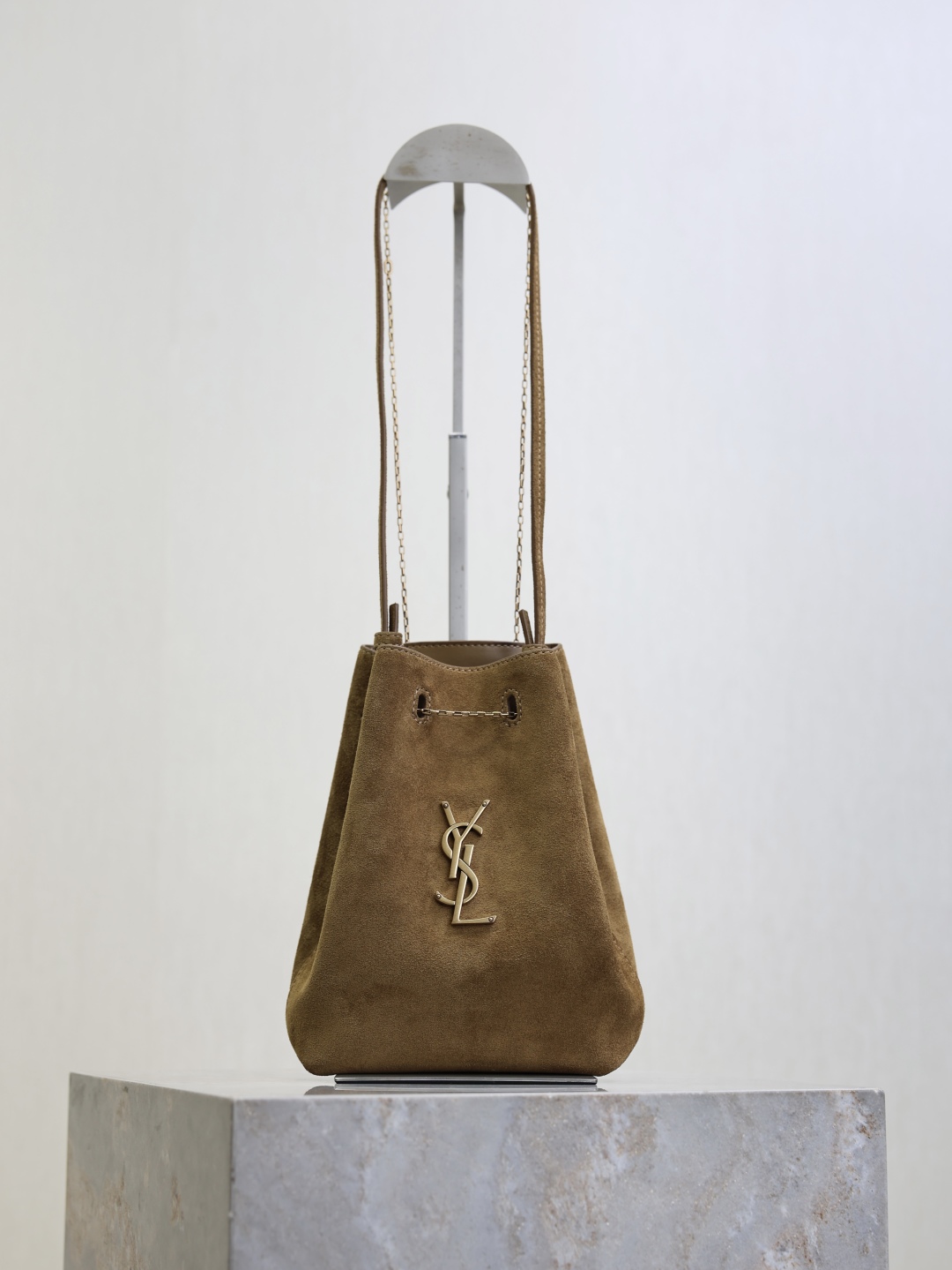 SAINT LAURENT POCHON in in suede Handbag CARAMEL COGNAC