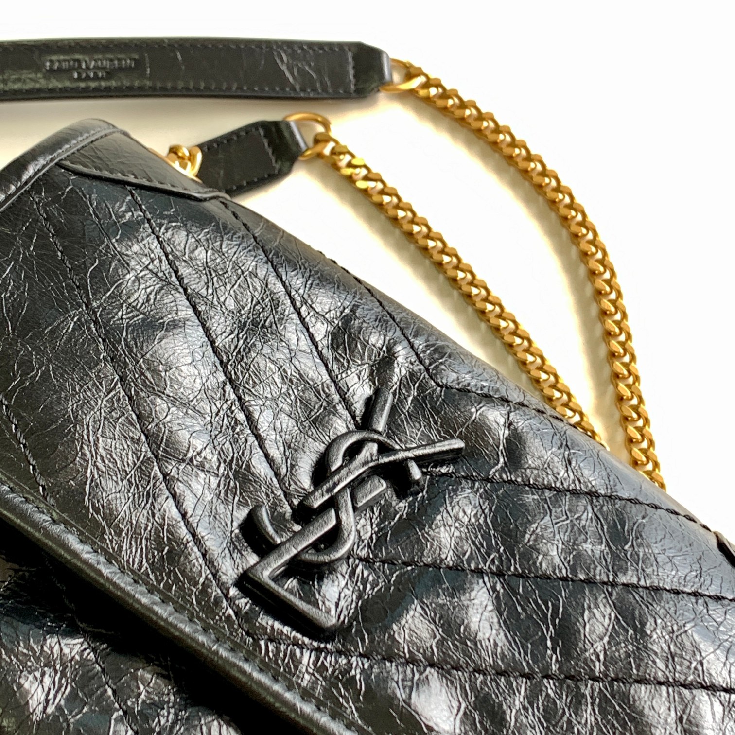 SAINT LAURENT Lambskin Quilted Medium Loulou Puffer Monogram Chain Satchel Black