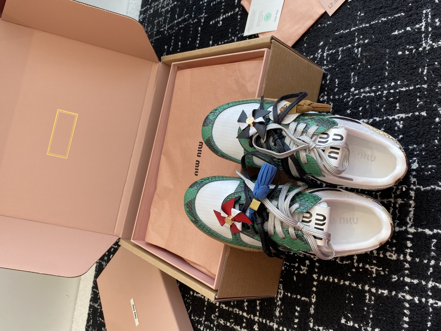 MIUMIU 25SS New Collection Unisex German Trainer Casual Shoes MIUMIU 25SS New Collection Unisex German Trainer Casual Shoes