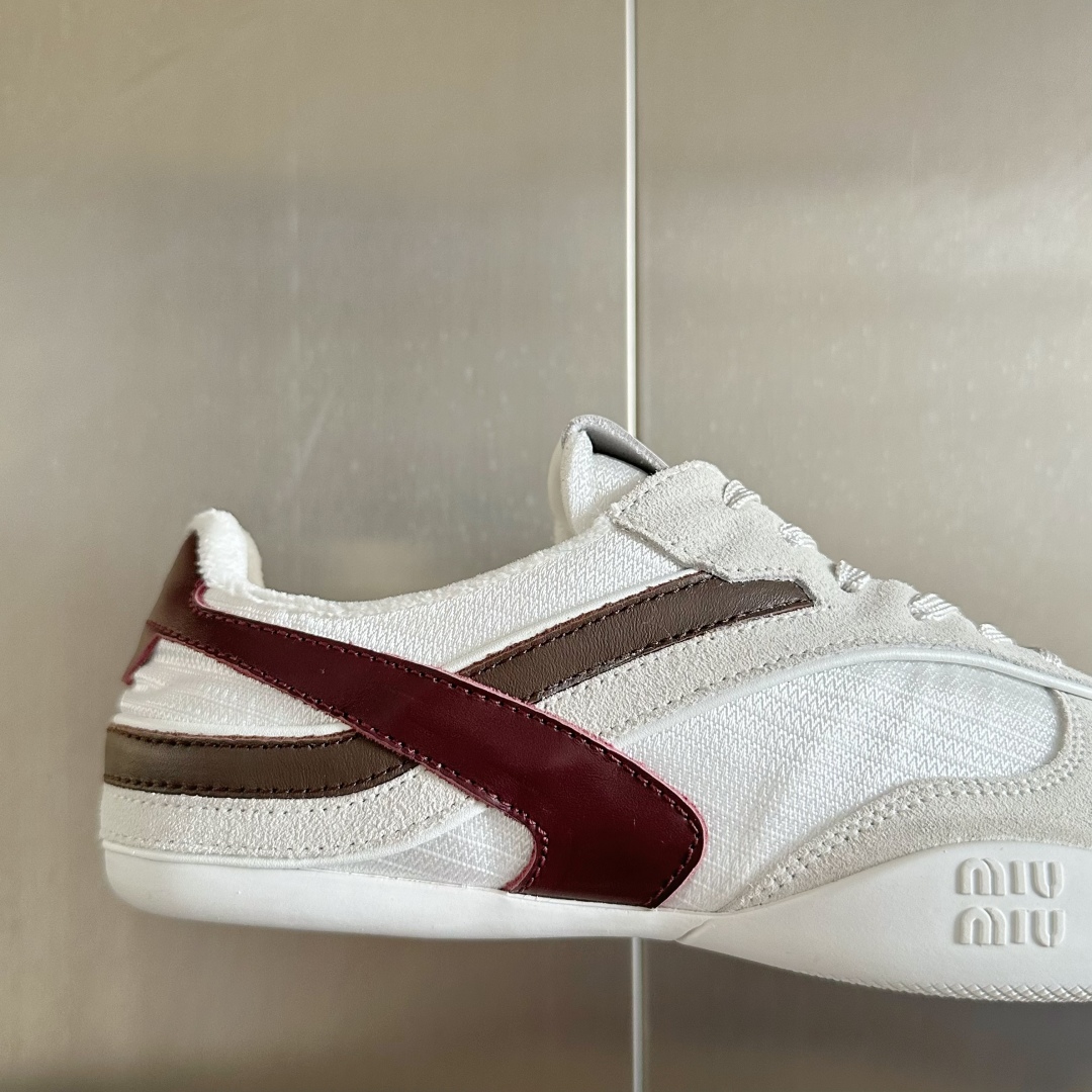 MIUMIU Gymnasium casual sneakers, German training shoes, Gump shoes MIUMIU Gymnasium casual sneakers, German training shoes, Gump shoes